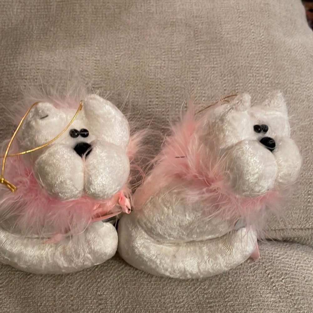 Two Little stuffed white kitty ornament! Hangs on a gold stretchy cord.